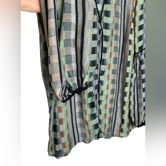 Anthropologie Lightweight Green Multi Color Checkered Long Sleeve Blouse - Picture 6 of 10